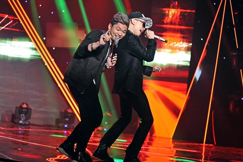 Yến Trang quot;nổi da gàquot; khi nghe Hoàng Yến Chibi hát - 18