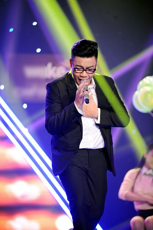 Yến Trang quot;nổi da gàquot; khi nghe Hoàng Yến Chibi hát - 9