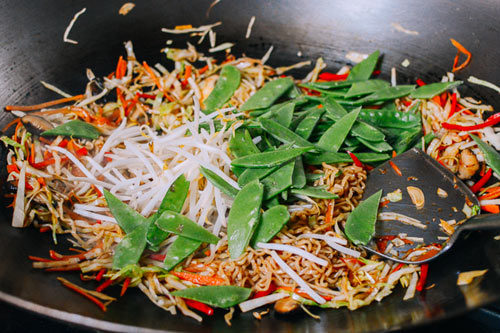 Mì xào thập cẩm ngon ơi là ngon - 5