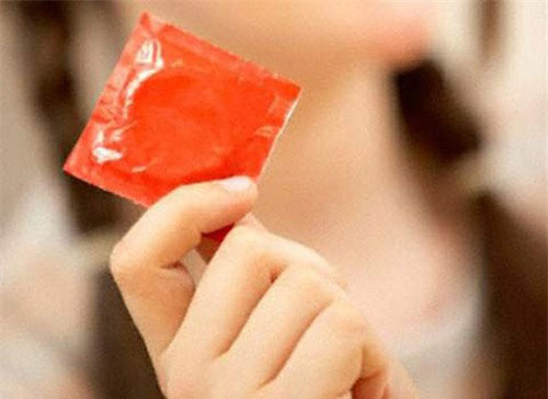 Tôi đi chơi gái mà em cũng tài trợ… sao? - 2