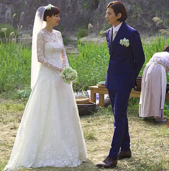 Bố Won Bin khen ngợi con dâu Lee Na Young - 2