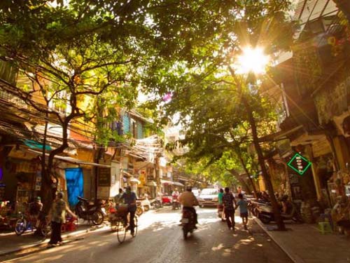 Cuối tuần nắng nóng lan rộng, có nơi trên 37 độ C - 1