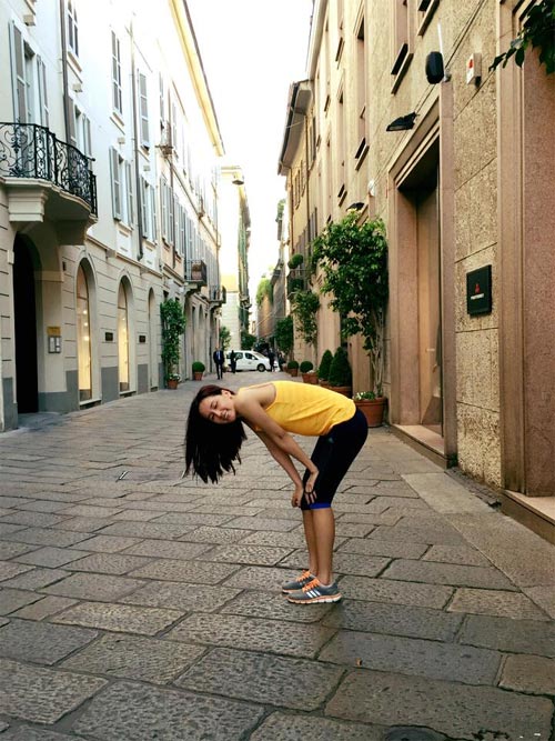 Nhất Huy quot;nghiêng mìnhquot; tặng hoa cho Lê Kiều Như - 6