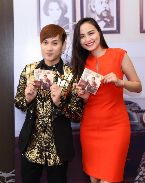 HH Diễm Hương đẹp quot;mũm mĩmquot; chúc mừng Nguyên Vũ - 2