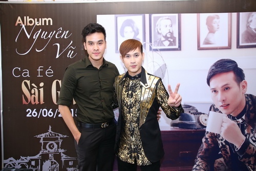 HH Diễm Hương đẹp quot;mũm mĩmquot; chúc mừng Nguyên Vũ - 8