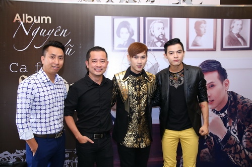 HH Diễm Hương đẹp quot;mũm mĩmquot; chúc mừng Nguyên Vũ - 10