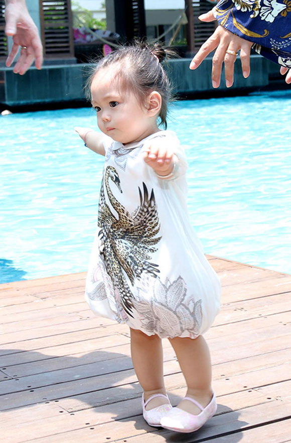 Những mỹ nhân Việt sinh con khi tuổi đã lớn - 2