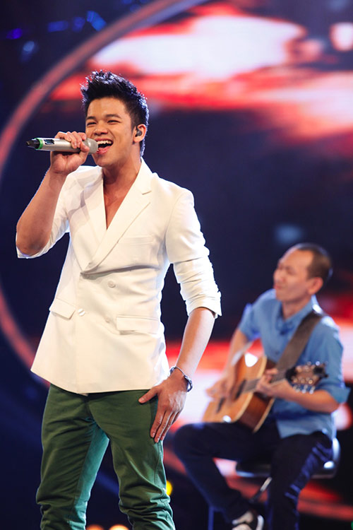 Nguyễn Duy ôm chầm Thu Minh sau khi bị loại - 3