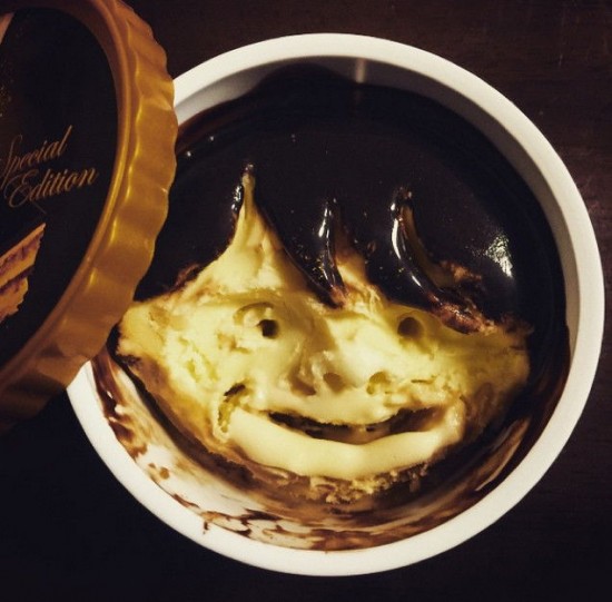 Nghệ sĩ Nhật Bản khắc mặt người lên kem - 6