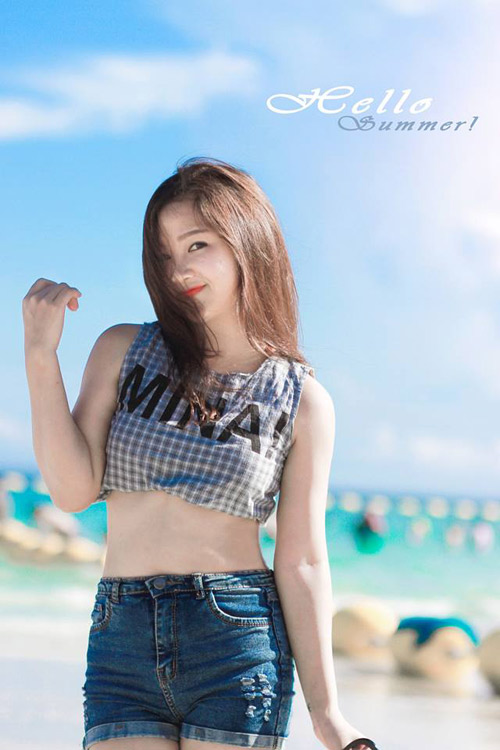 Nữ nhiếp ảnh “nấm lùn” đốn tim người nhìn vì quá xinh - 1