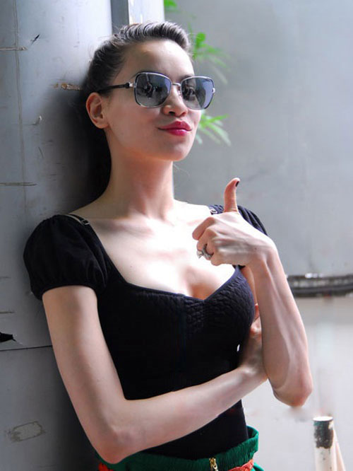 #039;Điểm trừ#039; hy hữu trên cơ thể mỹ nhân Việt - 1