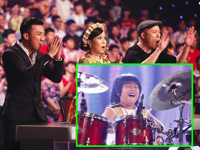 Giám khảo kinh ngạc vì thiên tài đánh trống 9 tuổi quá phiêu!