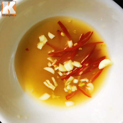 Hấp dẫn với nộm rau cần giòn ngon - 5