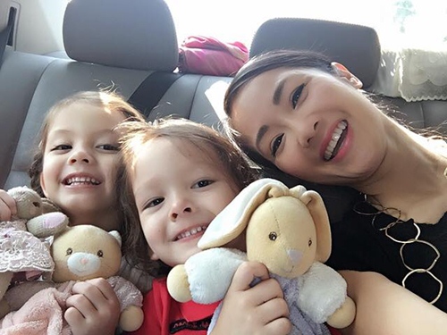 Con gái Hồng Nhung bị ngã gãy xương đòn vai - 4