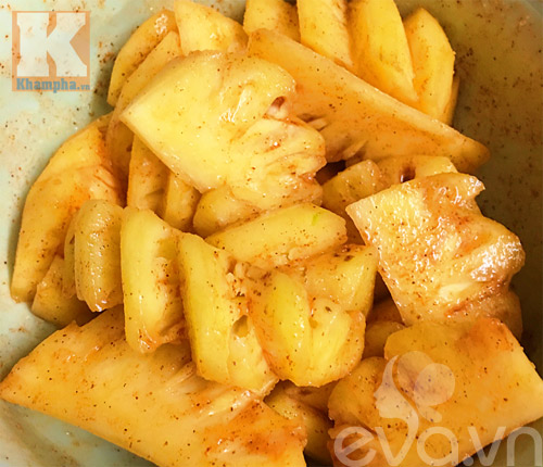 Dứa lắc muối ớt cay nhìn là muốn ăn ngay - 6