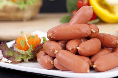 Xúc xích bò nhưng chứa hàm lượng thịt bò cực thấp - 2