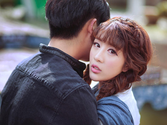 Chiếc bao cao su em giấu trong túi xách - 2