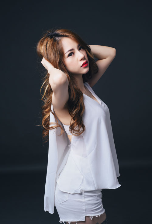 MC Bạch Lan Phương quyến rũ trong loạt ảnh mới - 8