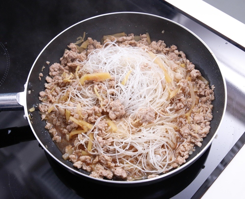 Bữa sáng ngon miệng với miến nấu thịt băm - 7