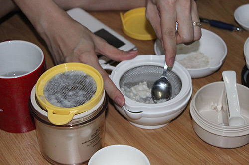 Mẹ 2 con lặn lội trăm cây số dạy ăn dặm kiểu Nhật - 2