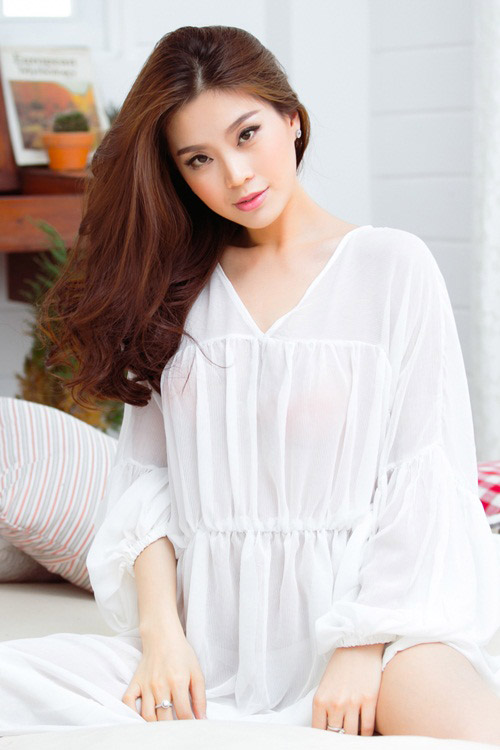 Diễm Trang: quot;Mang bầu xa chồng, tôi càng dễ tủi thânquot; - 1