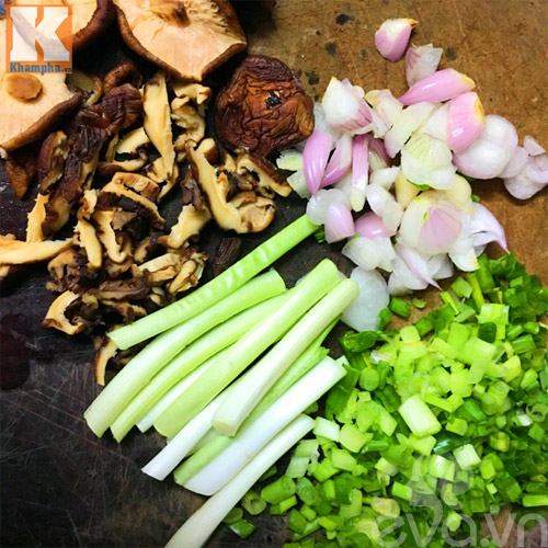 Thịt bò viên sốt cà chua đậm đà, ngon cơm - 4