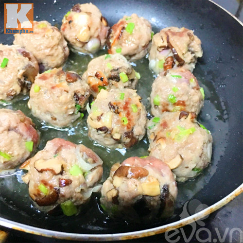 Thịt bò viên sốt cà chua đậm đà, ngon cơm - 7