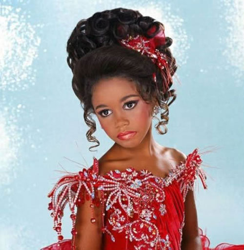 Ép con gái tiêm botox, nhuộm da để thi hoa hậu nhí - 7