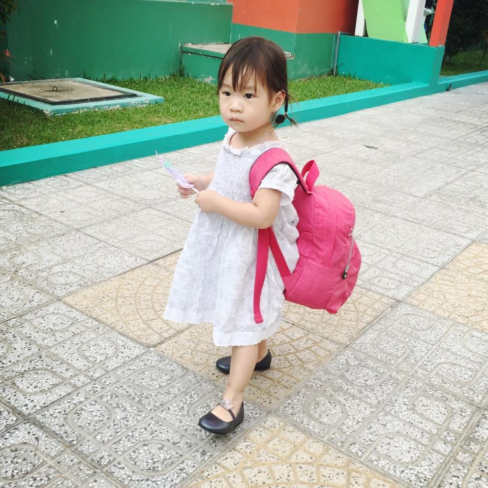 Tuyển tập váy yêu không thể tả của con gái Lý Hải - Minh Hà - 9