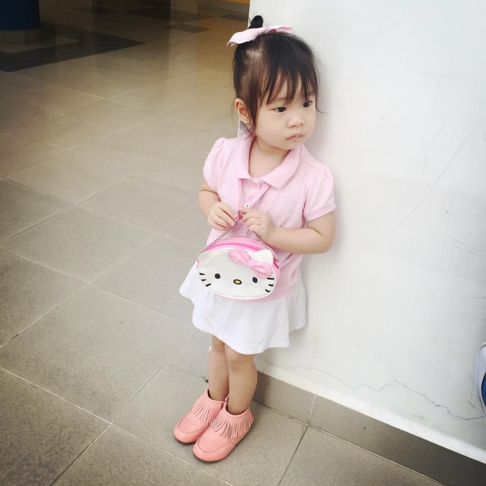 Tuyển tập váy yêu không thể tả của con gái Lý Hải - Minh Hà - 2