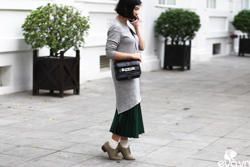 Street style tuần: Màu xám đang làm chị em say như điếu đổ - 5
