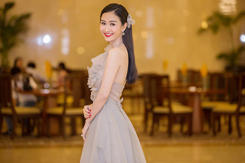 Nam Em đẹp mong manh bên Hà Thu, Diệu Linh - 5