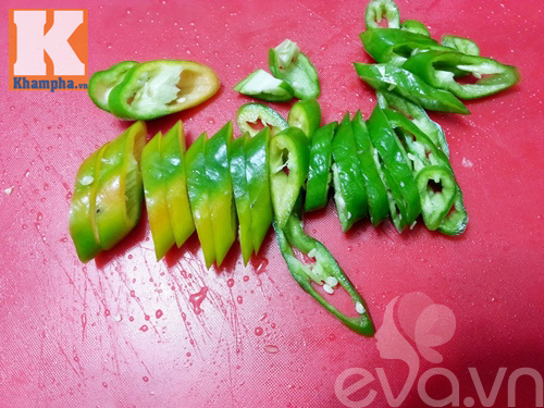 Da gà xóc muối ớt, lạ miệng mà ngon - 3