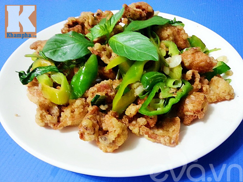 Da gà xóc muối ớt, lạ miệng mà ngon - 7