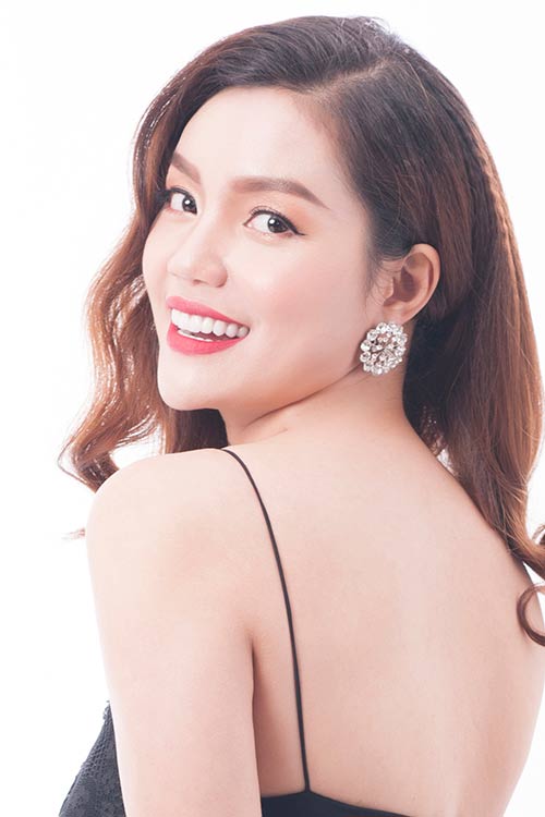 Ngọc Anh ngày càng quot;lẳngquot;, quot;đàn bàquot; hơn sau 11 năm đi hát - 3