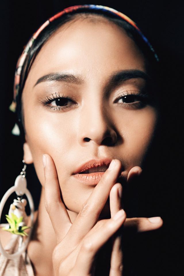 Chuyên gia tiết lộ hậu trường make up tuần lễ VN Quốc tế - 19