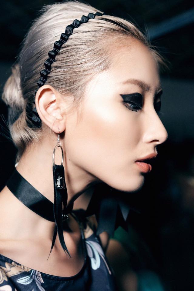 Chuyên gia tiết lộ hậu trường make up tuần lễ VN Quốc tế - 13