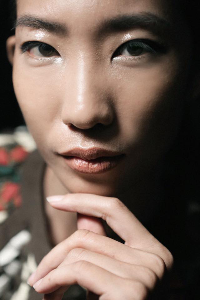 Chuyên gia tiết lộ hậu trường make up tuần lễ VN Quốc tế - 9