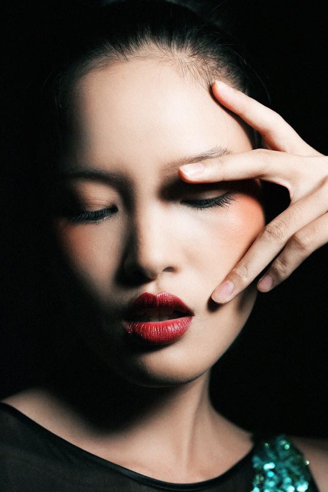 Chuyên gia tiết lộ hậu trường make up tuần lễ VN Quốc tế - 5