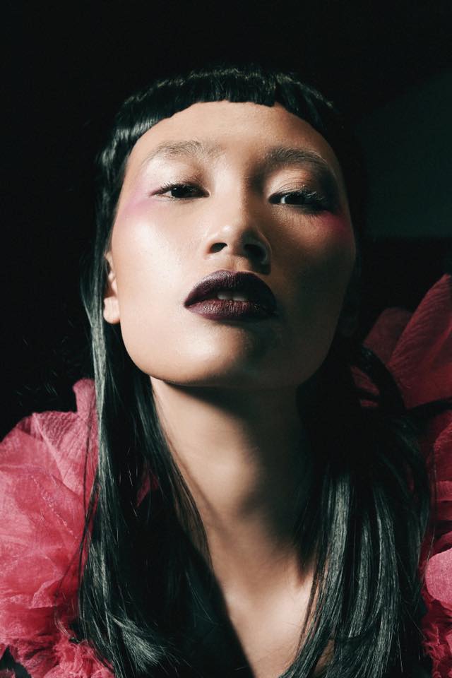 Chuyên gia tiết lộ hậu trường make up tuần lễ VN Quốc tế - 2