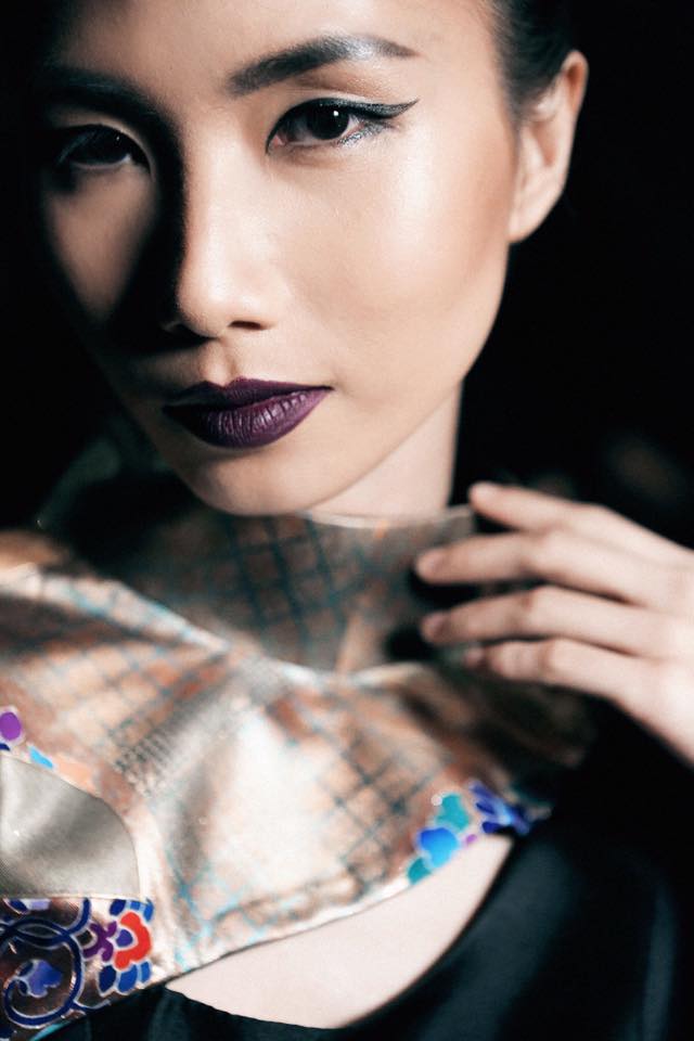 Chuyên gia tiết lộ hậu trường make up tuần lễ VN Quốc tế - 18