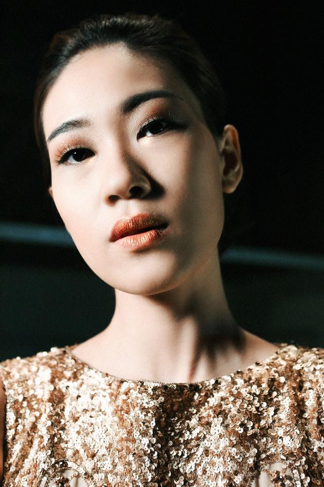 Chuyên gia tiết lộ hậu trường make up tuần lễ VN Quốc tế - 15