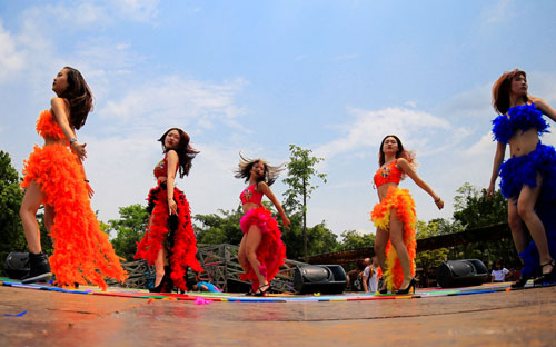 30/4 đến Latino Festival ăn thịt nướng, nhảy samba - 6