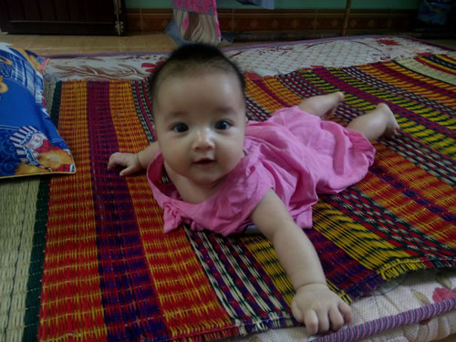 Ngô Kim Diệu Hạnh - AD84405 - Bé Misa mắt tròn xoe - 1