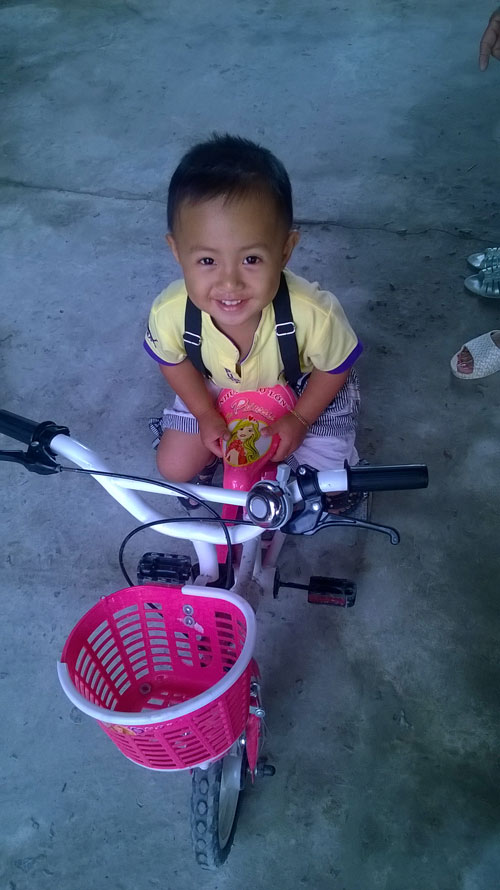 Phan Thế Hiển - AD15089 - Cậu bé hay cười - 1