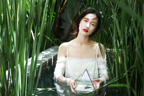 Váy ren trong suốt dành cho nàng yêu mùa hè - 2