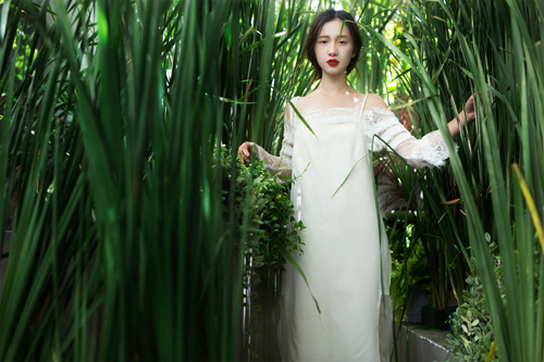 Váy ren trong suốt dành cho nàng yêu mùa hè - 10