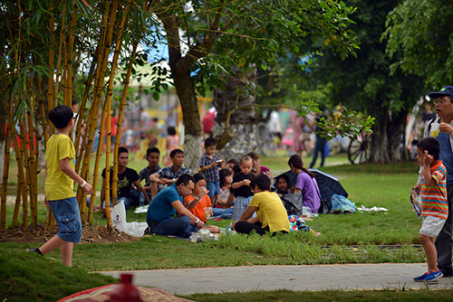 Công viên Thủ Lệ quot;nêmquot; chặt người ngày nghỉ lễ - 11