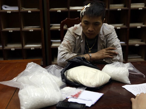 Trùm ma túy bắn trả công an vây bắt có cả quot;khoquot; vũ khí - 1