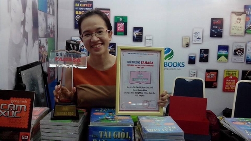 Dịch giả Uông Xuân Vy: Bỏ Singapore về Việt Nam làm giám đốc - 4